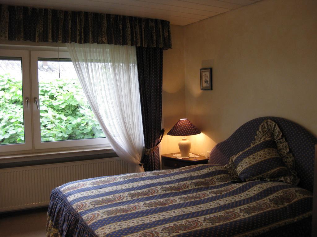 Hotel Weingut Franz Schaefer Bad Neuenahr-Ahrweiler Pokój zdjęcie